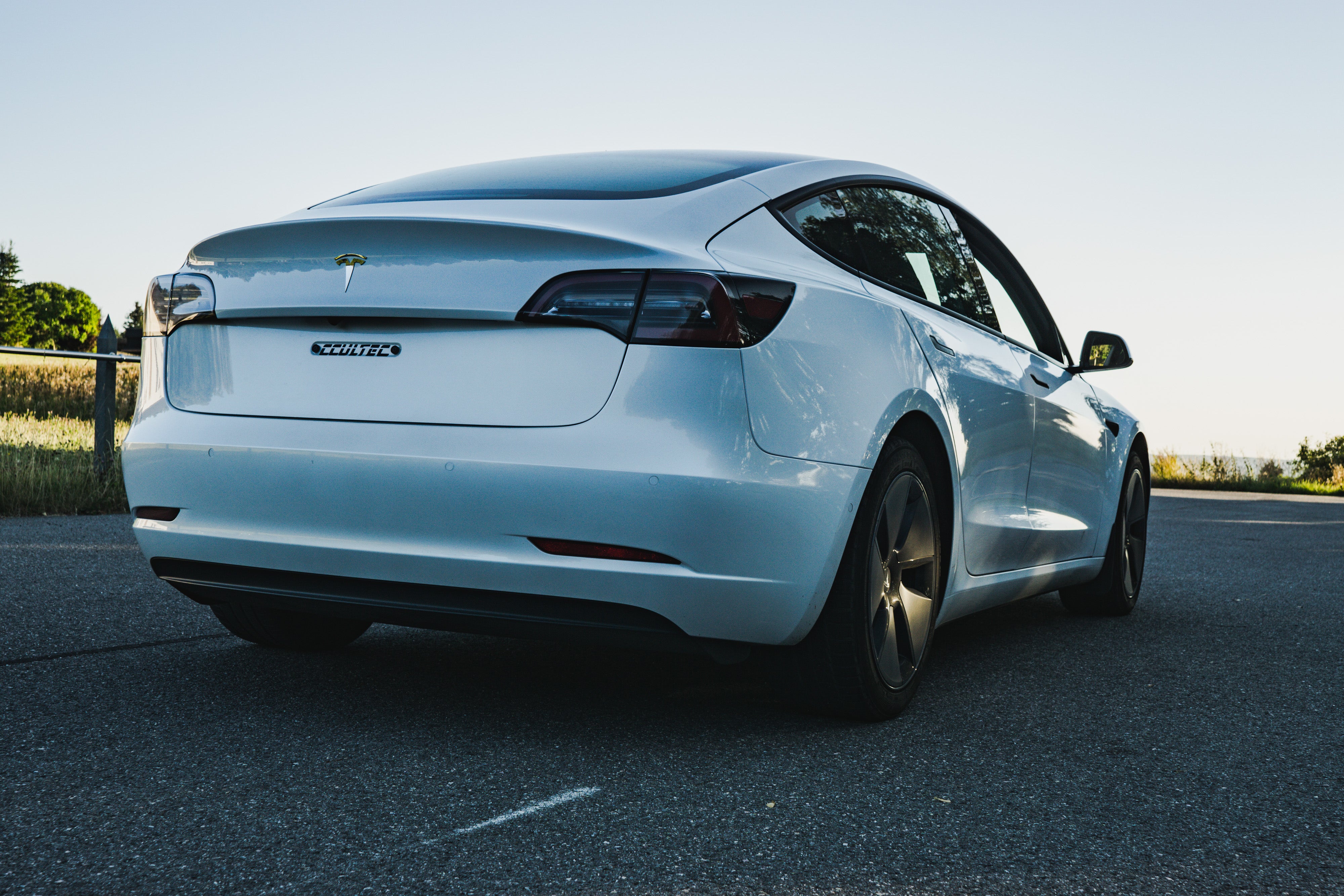 like it! Magnetic holder set for the Tesla Model 3